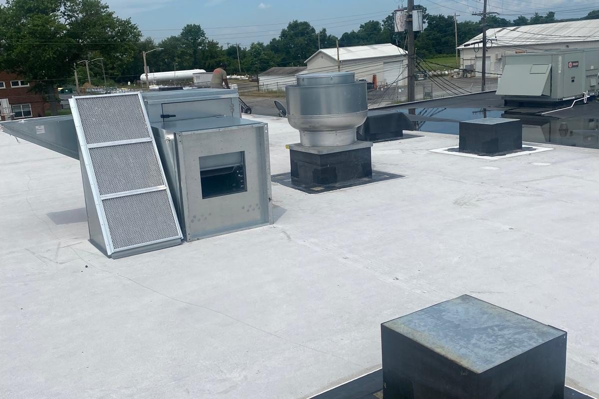Rooftop commercial exhaust equipment